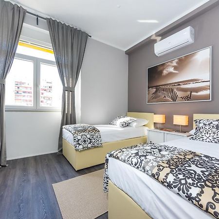 Harbour Lounge Apartment Zara Esterno foto