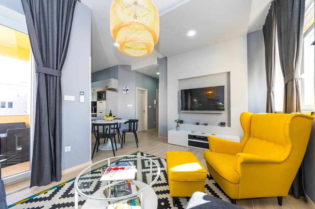 Harbour Lounge Apartment Zara Esterno foto