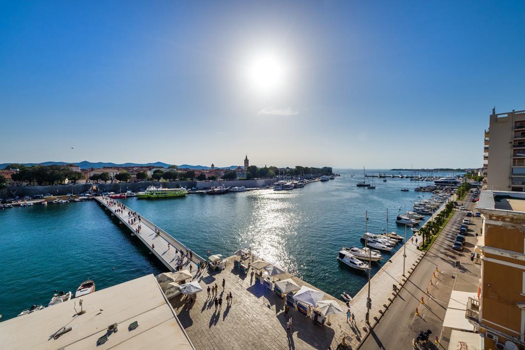Harbour Lounge Apartment Zara Esterno foto